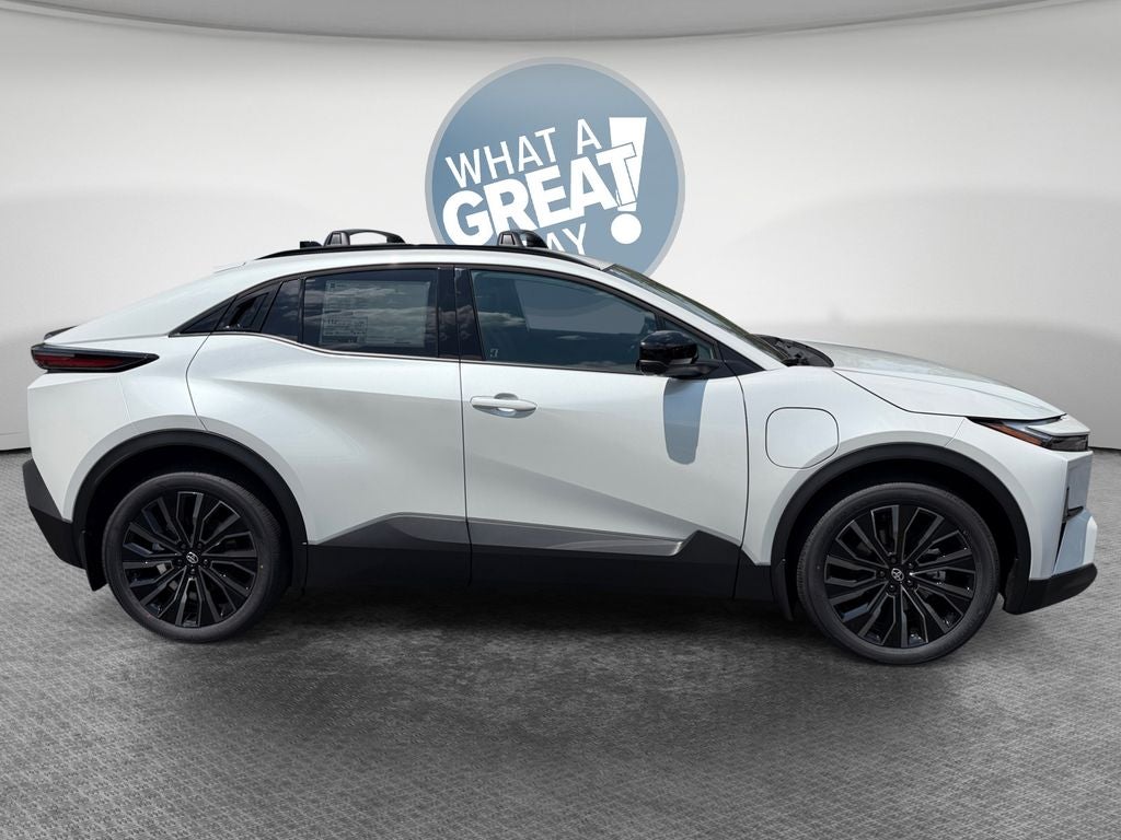 2026 Toyota C-HR XSE