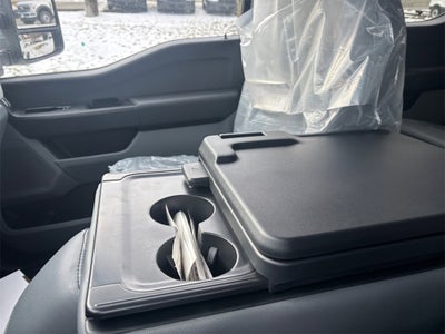 2026 Ford F-350SD XL DRW 4x4 / 6.7L Diesel / 60" CA Chassis