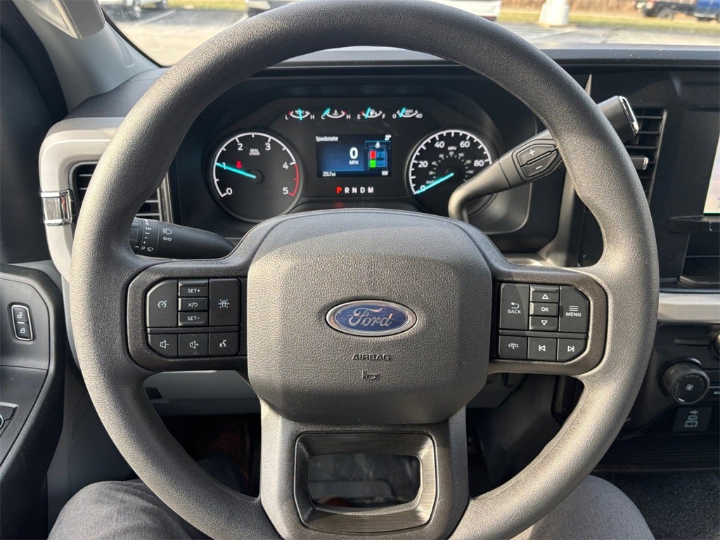 2026 Ford F-350SD XL DRW 4x4 / 6.7L Diesel / 9' Aluminum Service Body