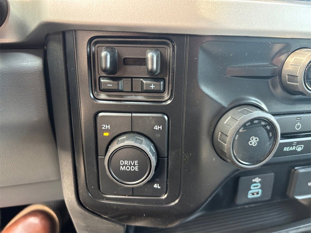 2026 Ford F-350SD XL DRW 4x4 / 6.7L Diesel / 9' Aluminum Service Body