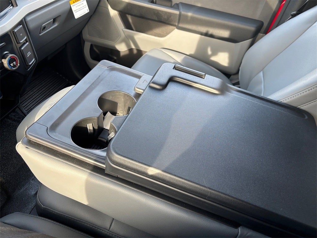 2026 Ford F-350SD XL DRW 4x4 / 6.7L Diesel / 9' Aluminum Service Body