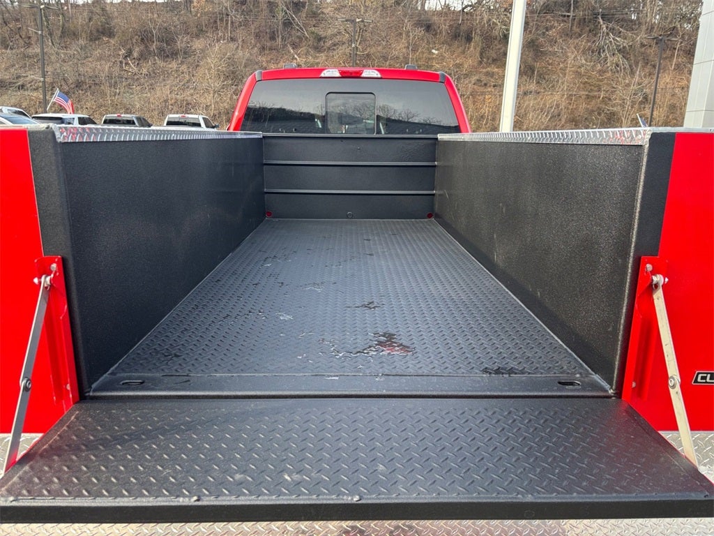 2026 Ford F-350SD XL DRW 4x4 / 6.7L Diesel / 9' Aluminum Service Body