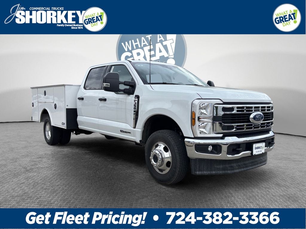 2026 Ford F-350SD XLT DRW 4x4 / 6.7L Diesel / 9' Service Body