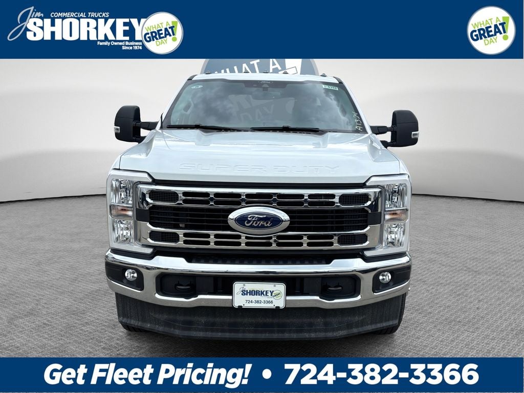2026 Ford F-350SD XLT DRW 4x4 / 6.7L Diesel / 9' Service Body
