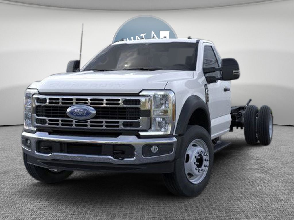 2026 Ford F-600SD XL DRW 4x2 / 7.3L V8 / 120" CA Chassis
