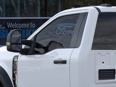 2026 Ford F-600SD XL DRW 4x2 / 7.3L V8 / 120" CA Chassis