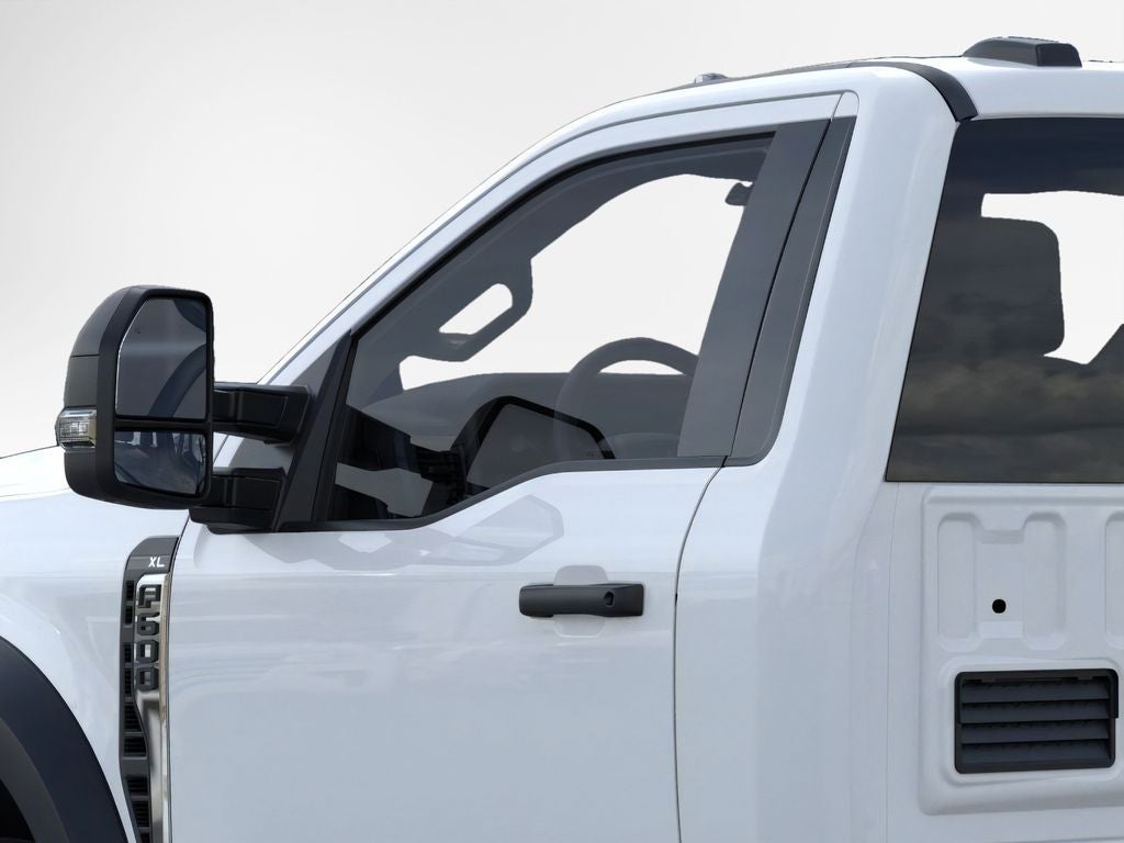 2026 Ford F-600SD XL DRW 4x4 / 7.3L V8 / 120" CA Chassis
