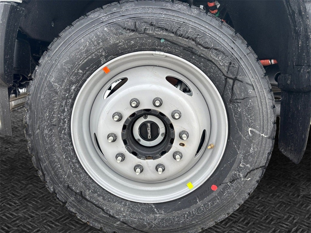 2026 Ford F-600SD XL DRW 4x4 / 6.7L Diesel / 60" CA Chassis