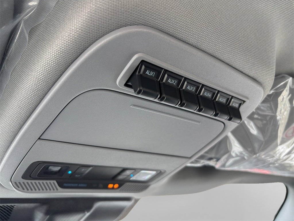 2026 Ford F-600SD XL DRW 4x4 / 6.7L Diesel / 60" CA Chassis