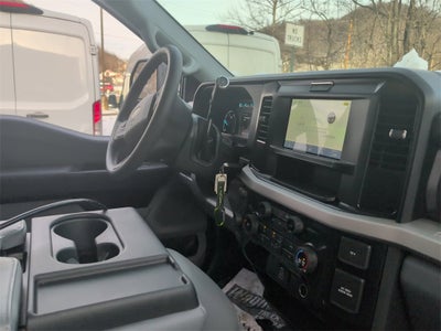 2026 Ford F-600SD XL DRW 4x4 / 6.7L Diesel / 11' Switch-N-Go