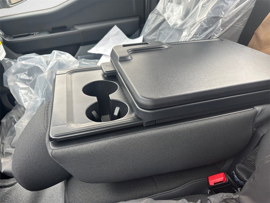 2026 Ford F-600SD XL DRW 4x4 / 6.7L Diesel / 120" CA Chassis