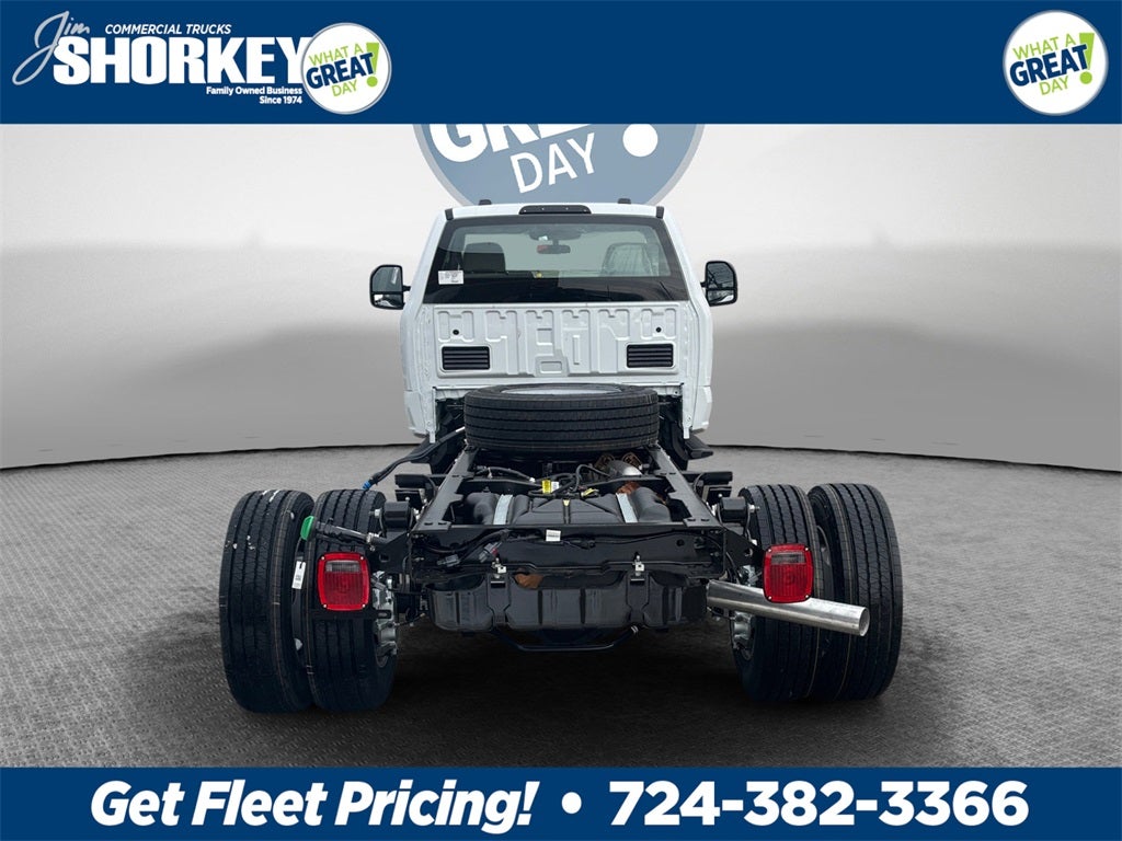2026 Ford F-600SD XL DRW 4x4 / 6.7L Diesel / 120" CA Chassis