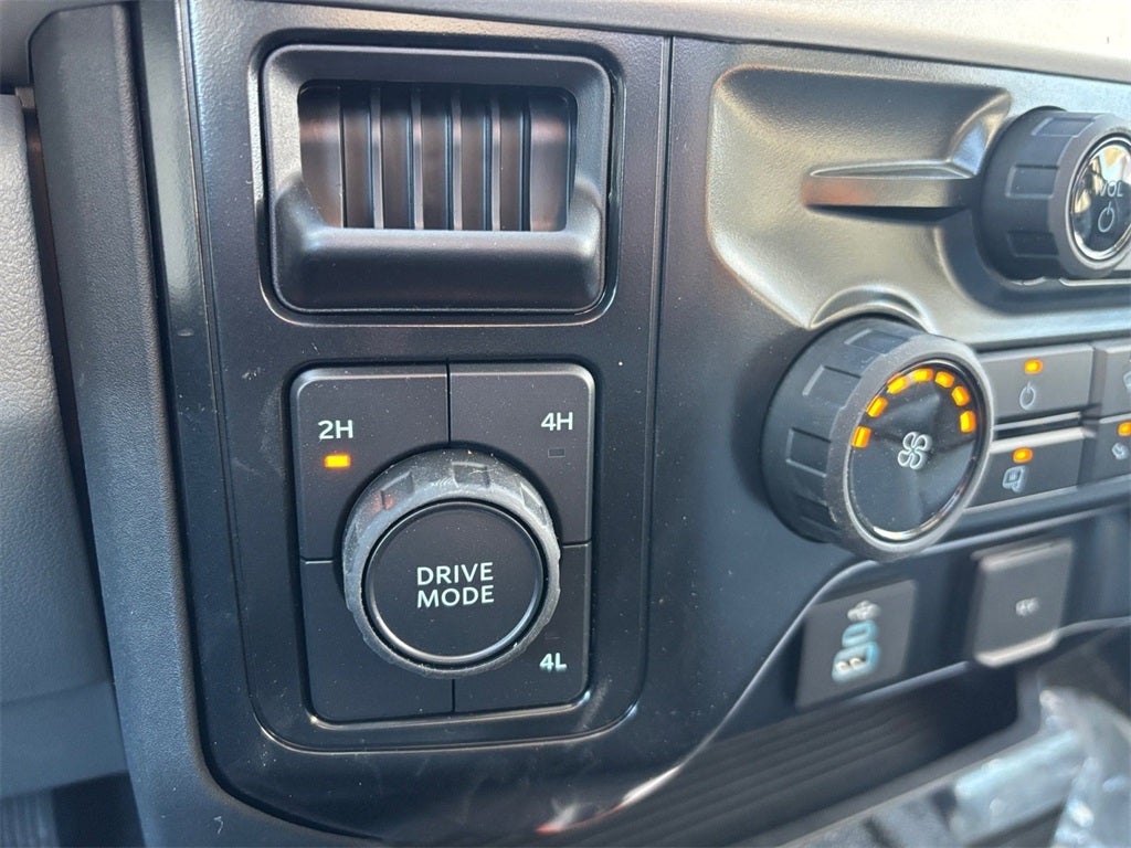 2025 Ford F-600SD XL DRW 4x4 / 6.7L Diesel / 9'7" Steel PTO Dump