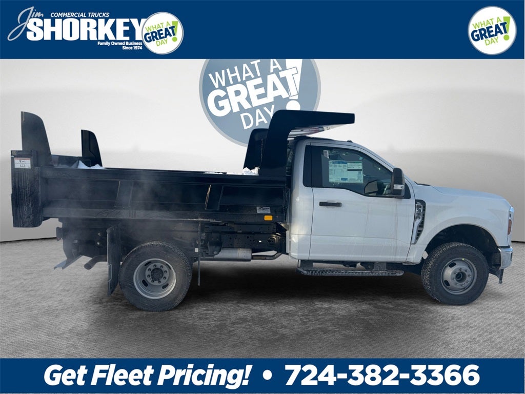 2026 Ford F-350SD XL DRW 4x4 / 7.3L V8 / 9'7" Steel Dump