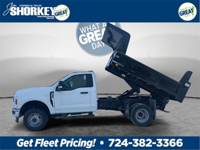 2026 Ford F-350SD XL DRW 4x4 / 7.3L V8 / 9'7" Steel Dump