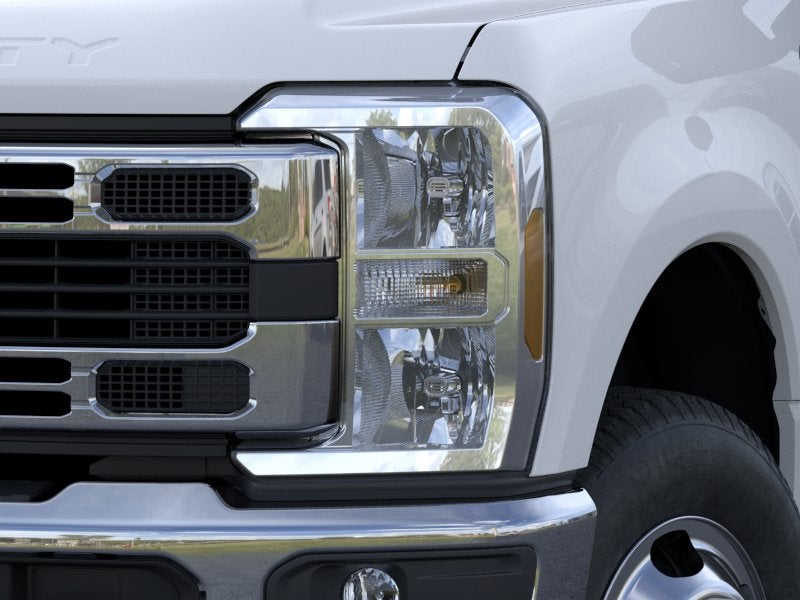 2026 Ford F-350SD XL DRW 4x4 / 7.3L V8 / 9'3" Dropside Dump