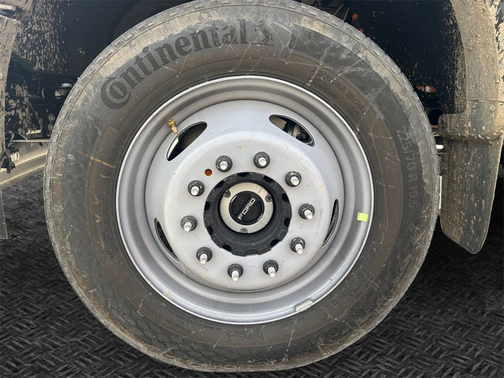 2026 Ford F-550SD XL DRW 4x4 / 6.7L Diesel / 11'4" Steel Flatbed