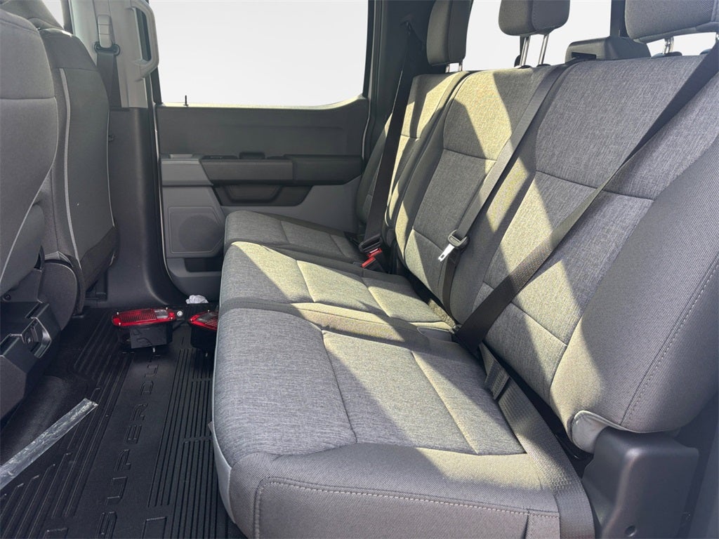 2026 Ford F-550SD XL DRW 4x4 / 6.7L Diesel / 11'4" Steel Flatbed