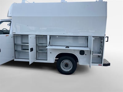 2026 Ford E-350SD Base Cutaway SRW / 7.3L V8 / 10'9" KUV