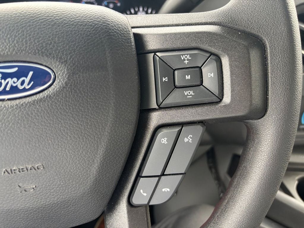 2026 Ford E-350SD Base Cutaway DRW / 7.3L V8 / 12' Workport