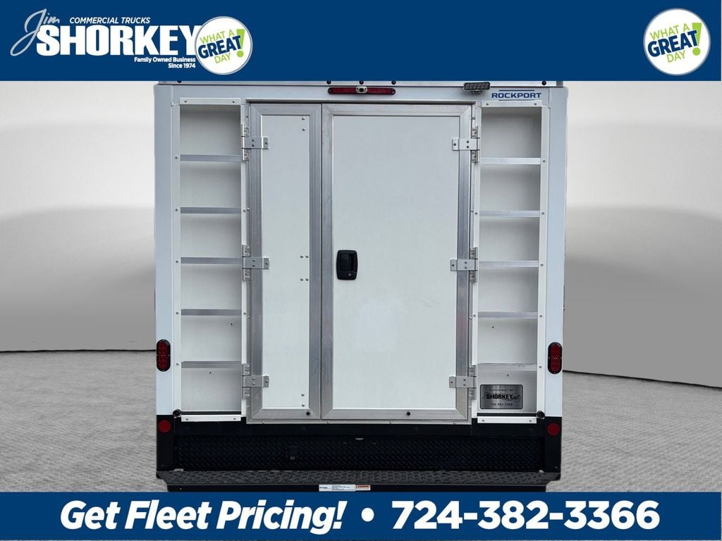 2026 Ford E-350SD Base Cutaway DRW / 7.3L V8 / 12' Workport