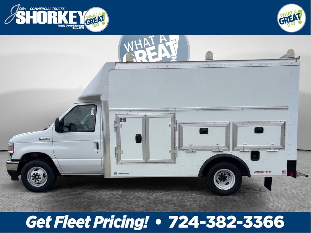 2026 Ford E-350SD Base Cutaway DRW / 7.3L V8 / 12' Workport