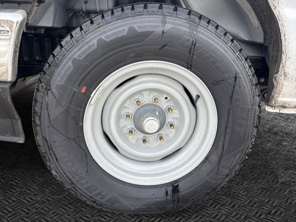 2026 Ford E-350SD Base Cutaway SRW / 7.3L V8 / 10'9" KUV