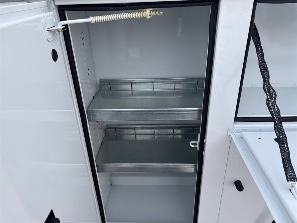 2026 Ford E-350SD Base Cutaway SRW / 7.3L V8 / 10'9" KUV