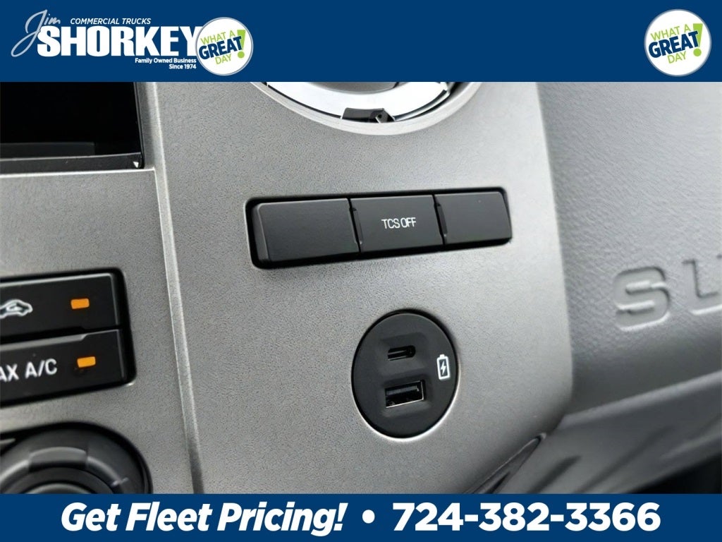 2025 Ford F-750SD Base DRW / 6.7L Diesel / 21'6" Steel Rollback @Kilar