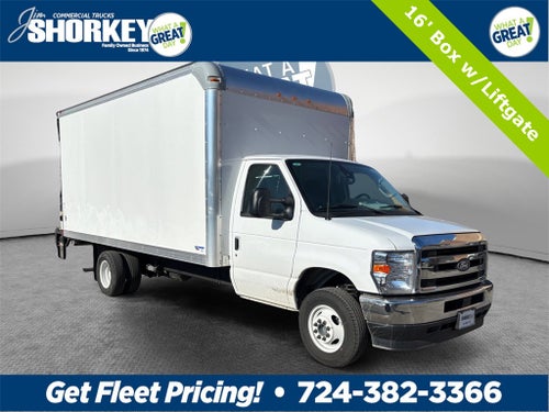 2026 Ford E-450SD Base DRW / 7.3L V8 / 16' Box w/Liftgate