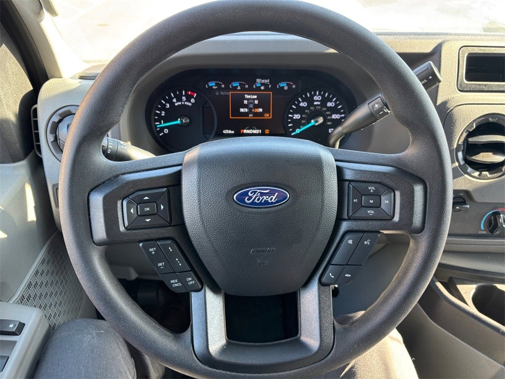 2026 Ford E-450SD Base DRW / 7.3L V8 / 16' Box w/Liftgate