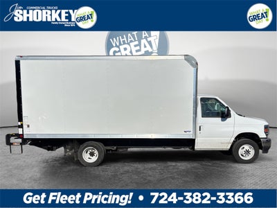 2026 Ford E-450SD Base DRW / 7.3L V8 / 16' Box w/Liftgate