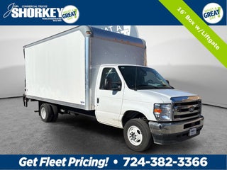 2026 Ford E-450SD Base DRW / 7.3L V8 / 16' Box w/Liftgate