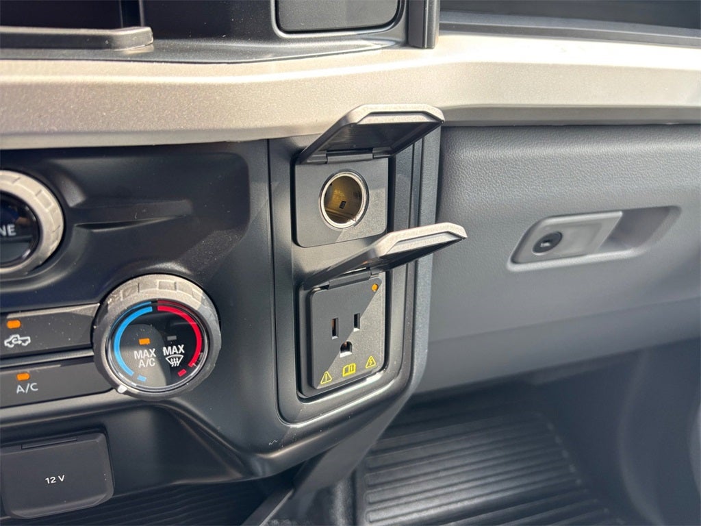 2026 Ford F-250SD XL Off Road Pkg 4x4 / 6.8L V8 / 8' Bed