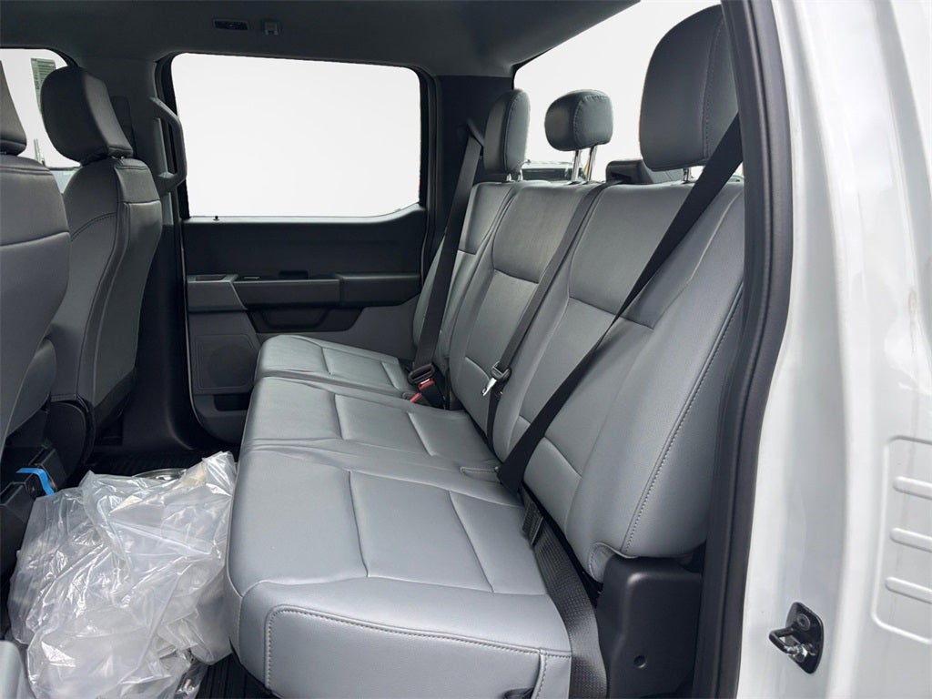 2026 Ford F-250SD XL 4x4 / 6.8L V8 / 8' Service Body