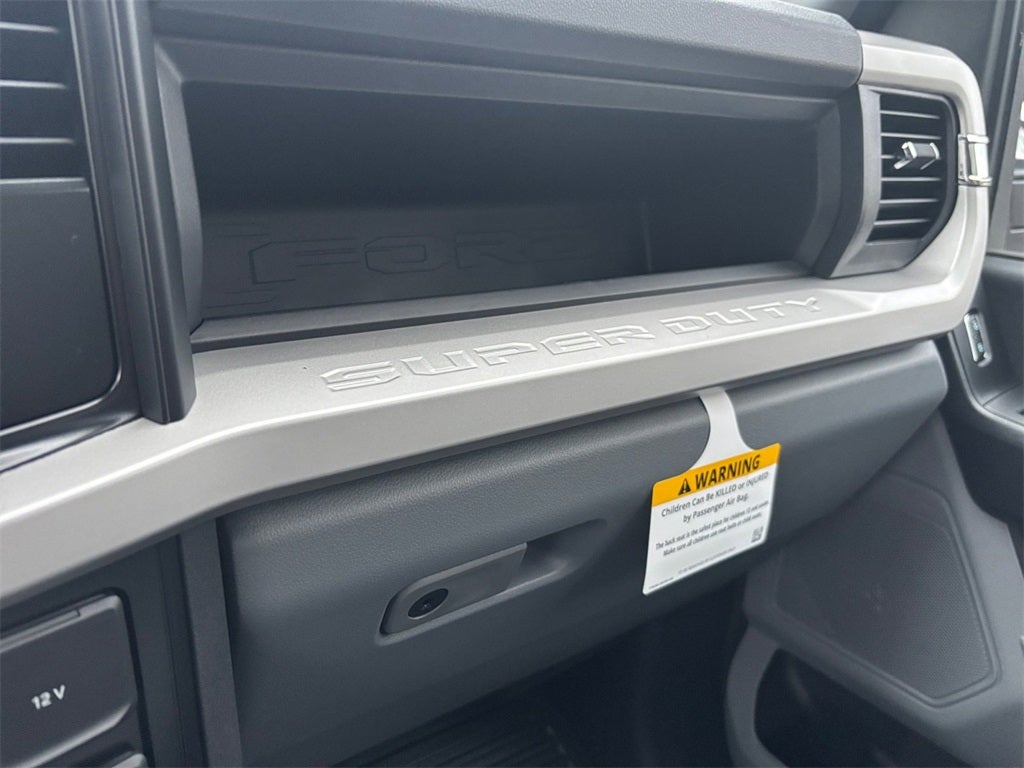 2026 Ford F-250SD XL 4x4 / 6.8L V8 / 8' Service Body