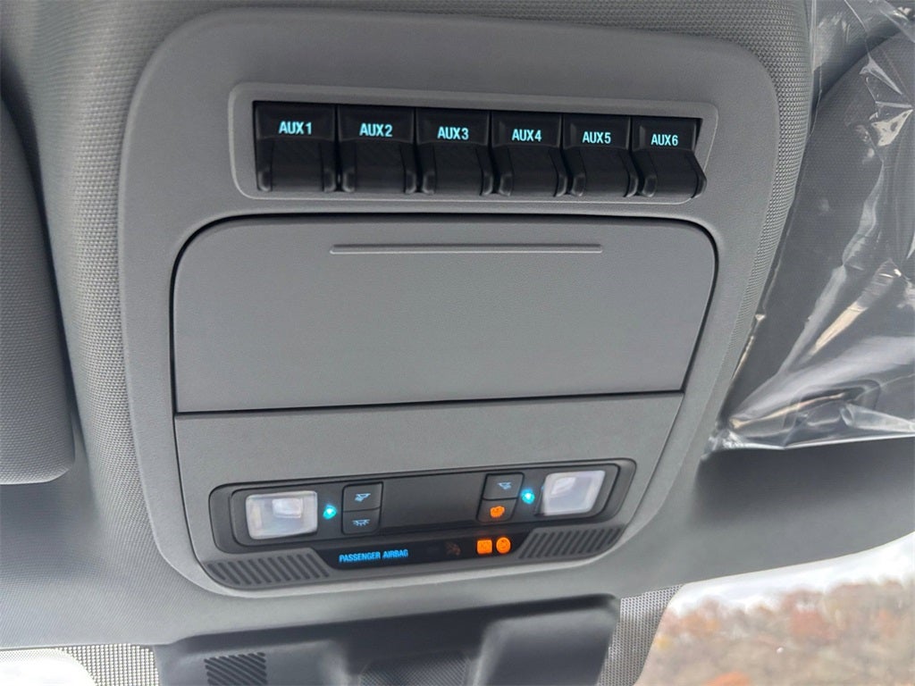 2026 Ford F-250SD XL 4x4 / 6.8L V8 / 8' Service Body