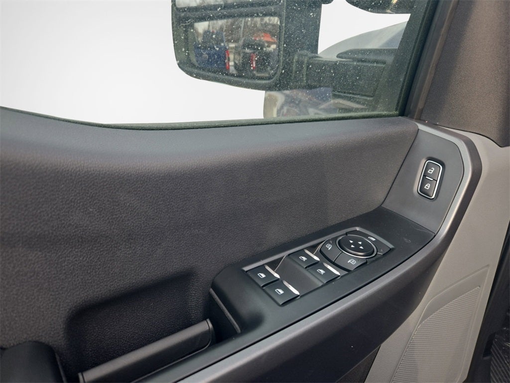 2026 Ford F-250SD XL STX 4x4 / 7.3L V8 / 6'9" Bed