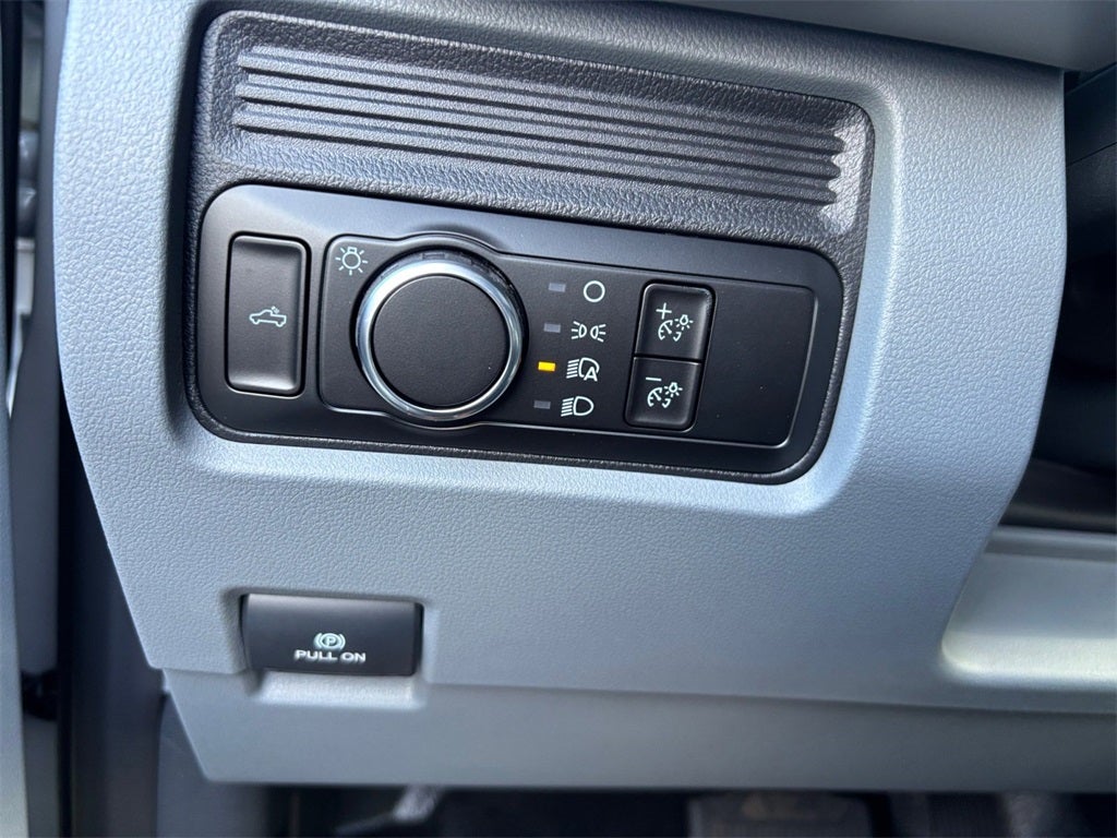 2026 Ford F-250SD XL 4x4 / 6.8L V8 / 8' Bed