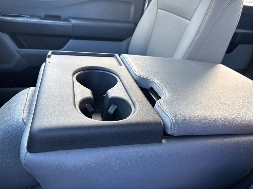 2026 Ford F-250SD XL 4x4 / 6.8L V8 / 8' Bed