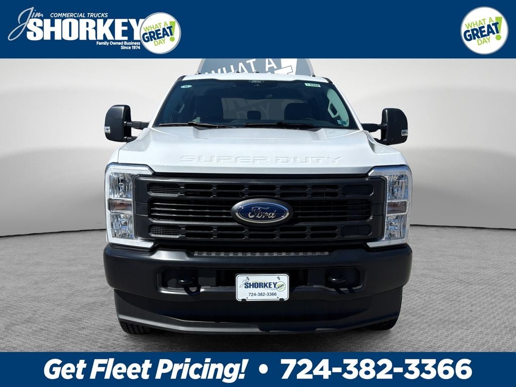 2026 Ford F-350SD XL 4x4 / 6.8L V8 / 8' Service Body