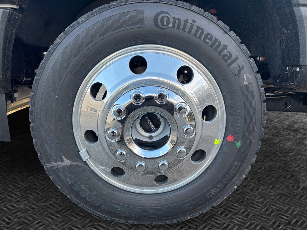 2026 Ford F-450SD XL DRW 4x4 / 6.7L HO Diesel / 8' Bed FLEET