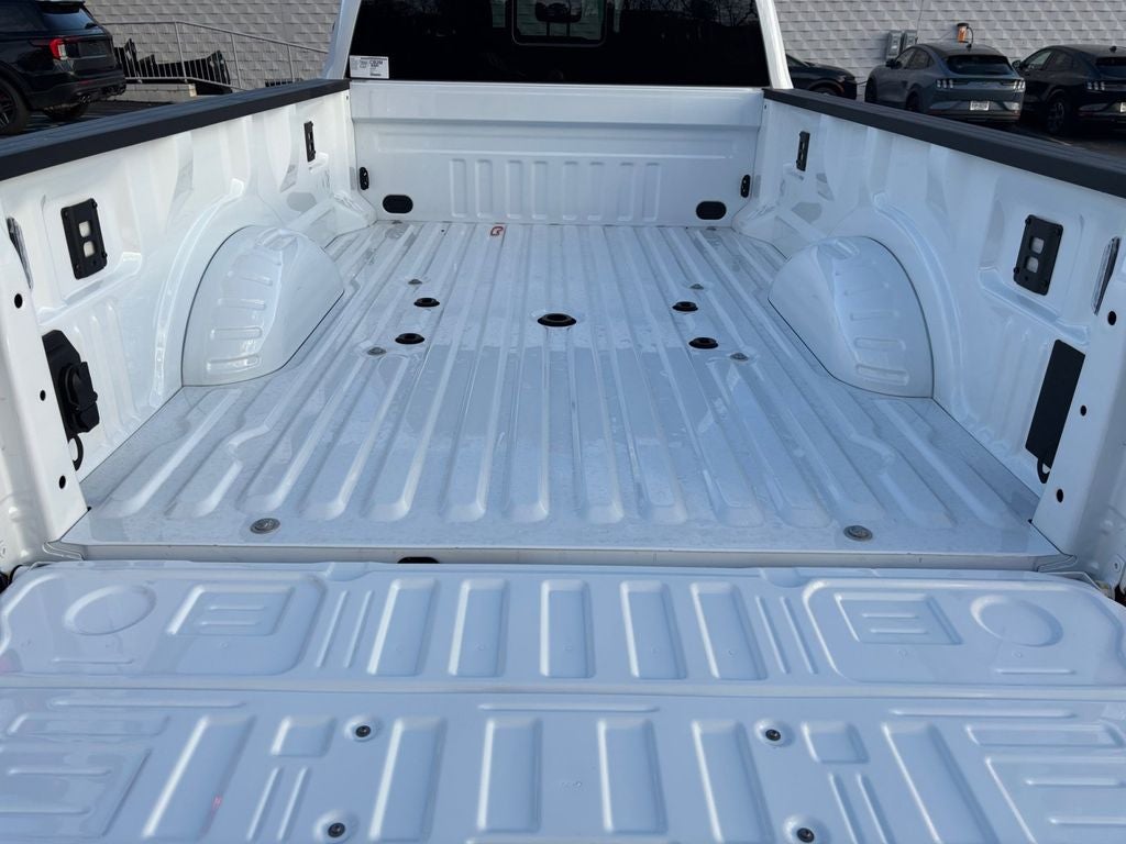 2026 Ford F-450SD XL DRW 4x4 / 6.7L HO Diesel / 8' Bed FLEET