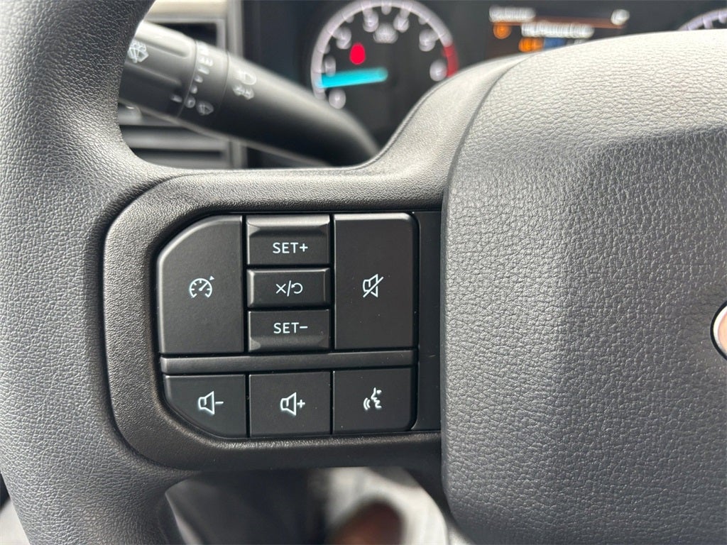 2026 Ford F-250SD XL 4x4 / 6.8L V8 / 8' Bed