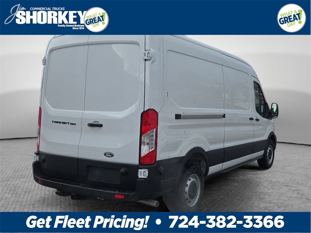 2026 Ford Transit-250 Base / 3.5L V6 / 148" WB MR