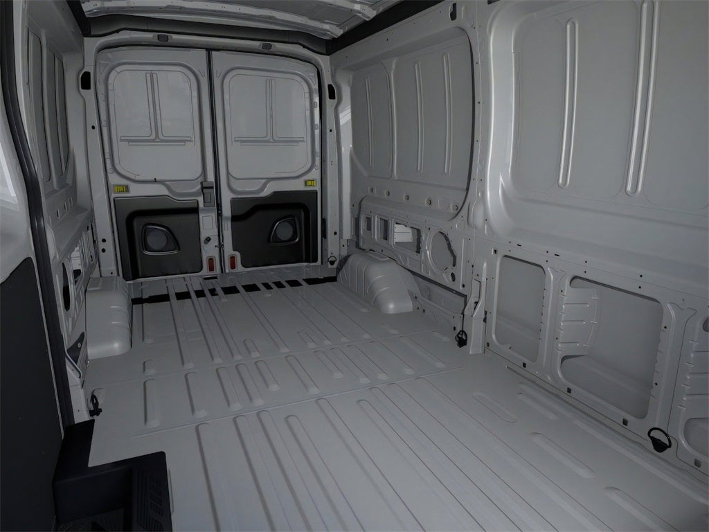2026 Ford Transit-250 Base / 3.5L V6 / 148" WB MR