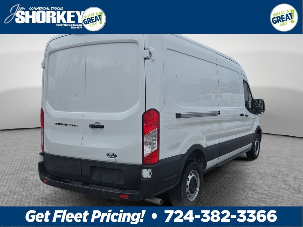 2026 Ford Transit-250 Base RWD / 3.5L V6 / 148" WB MR