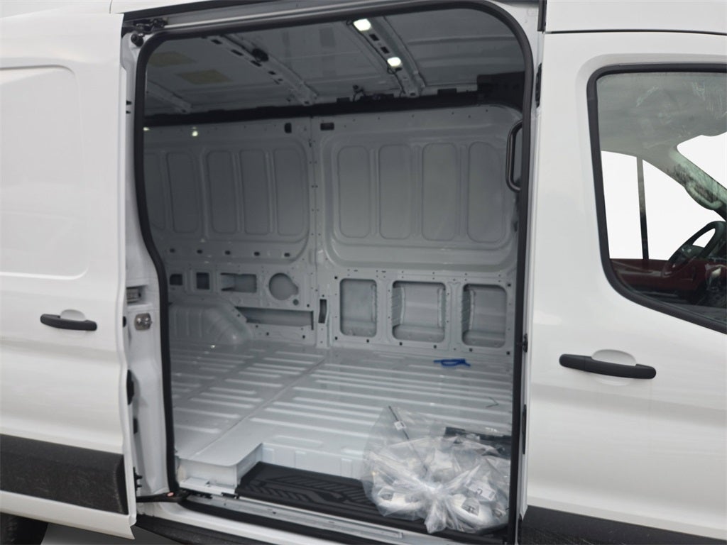 2026 Ford Transit-250 Base AWD / 3.5L V6 / 148" WB MR