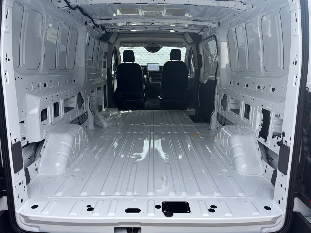 2026 Ford Transit-350 Base AWD / 3.5L V6 / 148" WB LR
