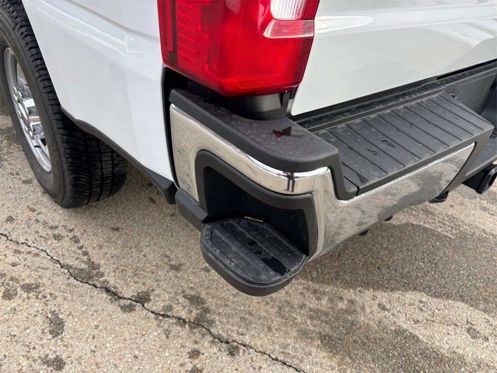 2026 Ford F-250SD XL 4x4 / 6.8L V8 / 8' Bed